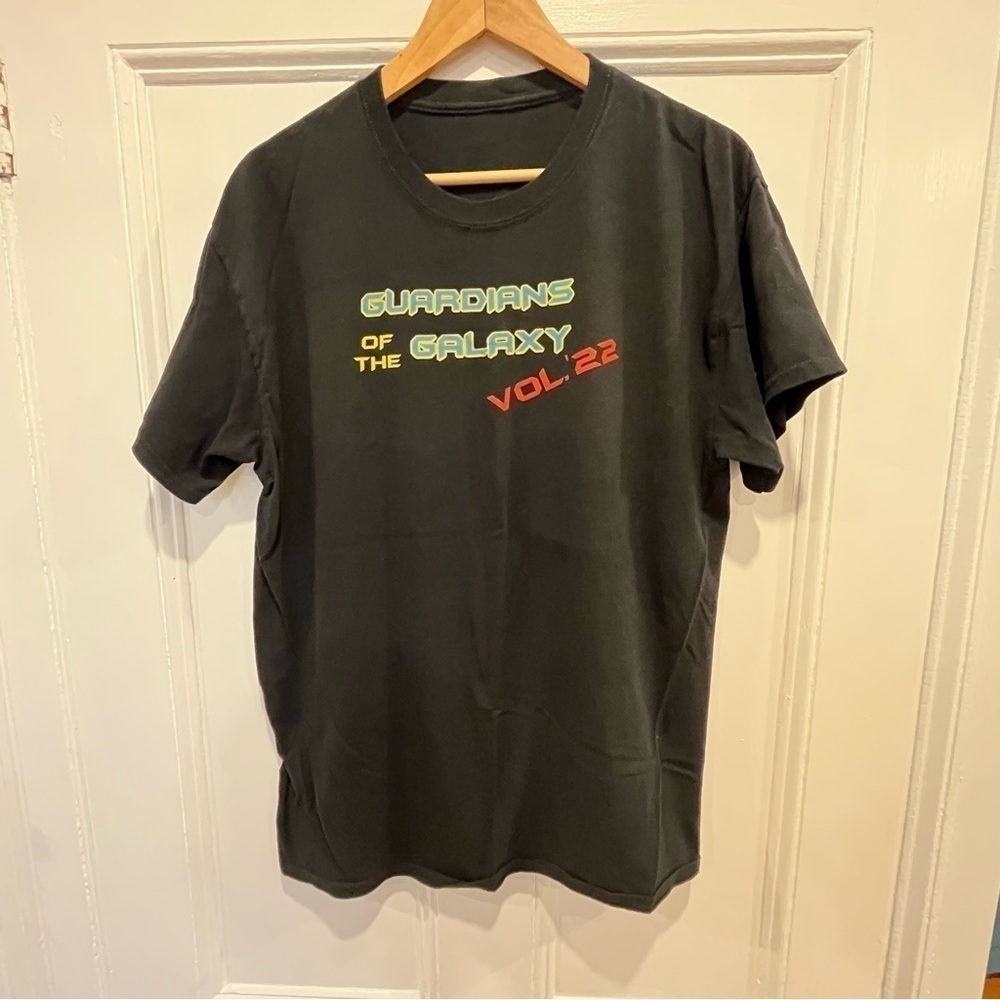 Guardians of the Galaxy “Volume 22” T-shirt, black, unisex size medium